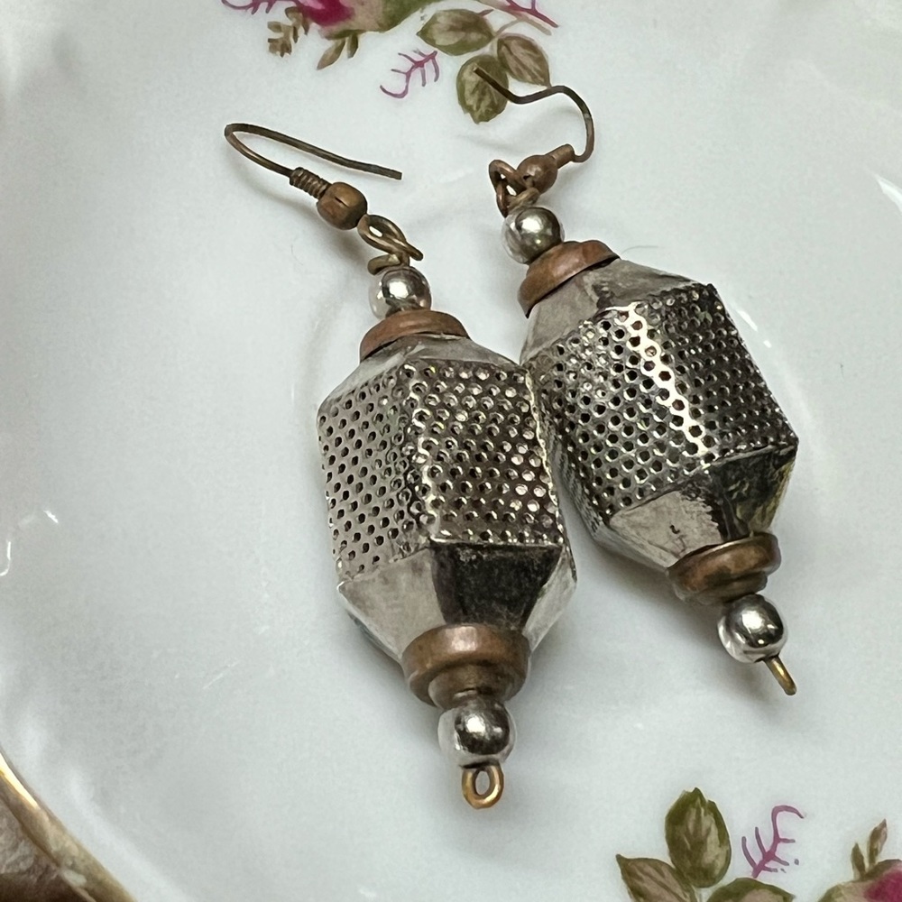 Artisanā Silver and Gold Vintage-Inspired Earrings